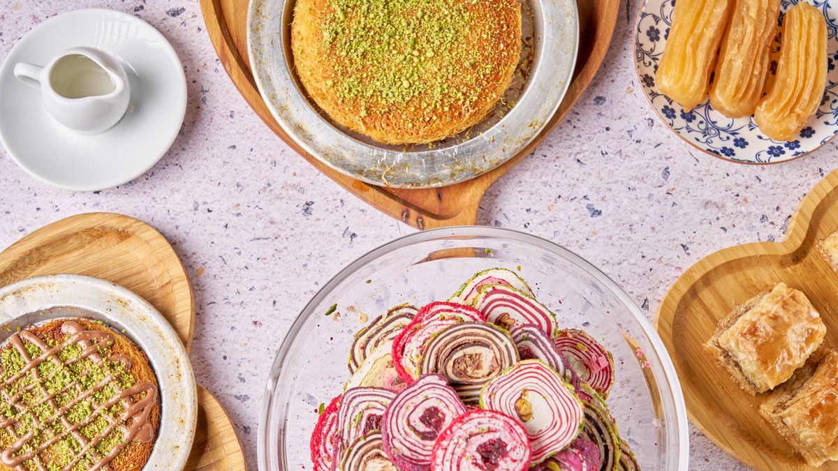 Image of Ayla Bakllava & Kynefe