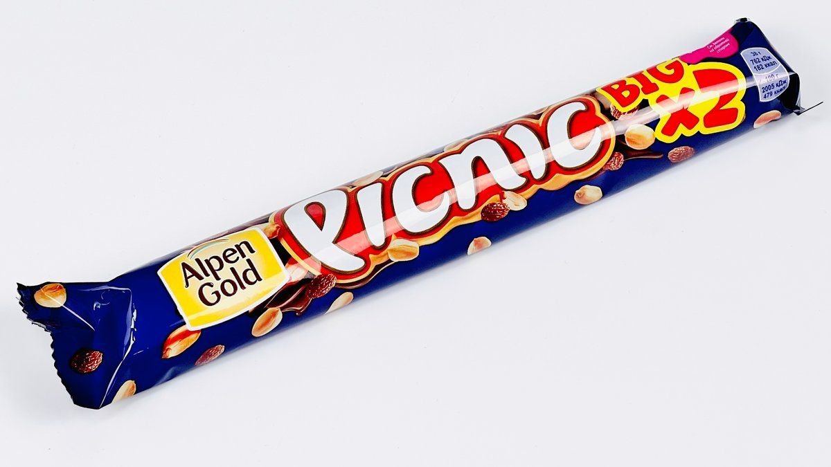 Шоколадный батончик Big Picnic арахис и изюм, 76 г