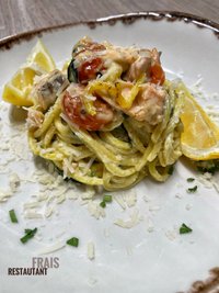 Objednať Domáce cestoviny spaghetti s  grilovaným filetom z lososa