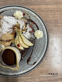 Objednať Palacinky s orechami, džemom, čokoládou a šľahačkou