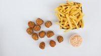 Objednať Mini arancini - ryžové guľky v tomate s mozzarellou s hranolkami