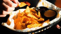 Objednať Nachos so syrom a salsou