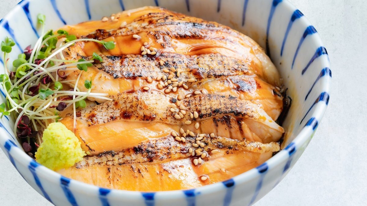 Image of Grilled rice bowl with sauce Toko