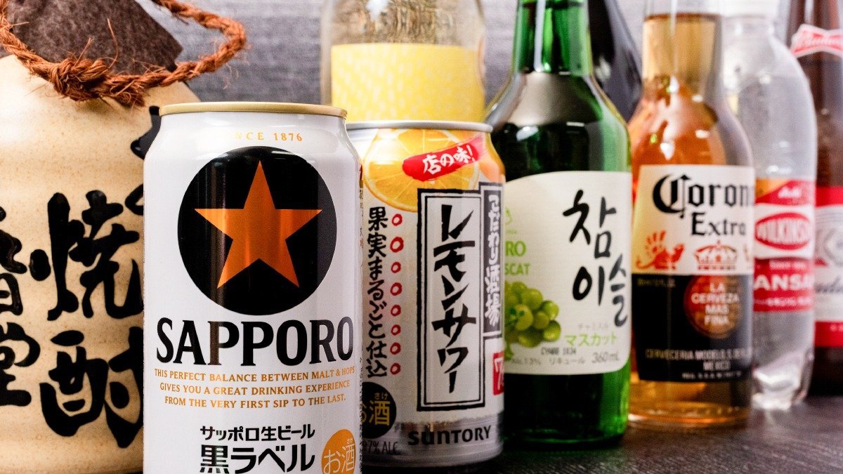 サッポロラガー《赤星》中瓶500ml | 創業94年 酒の鈴木 | Wolt