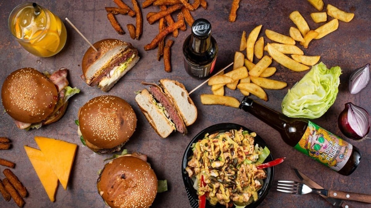 Image of Meating Burger & More