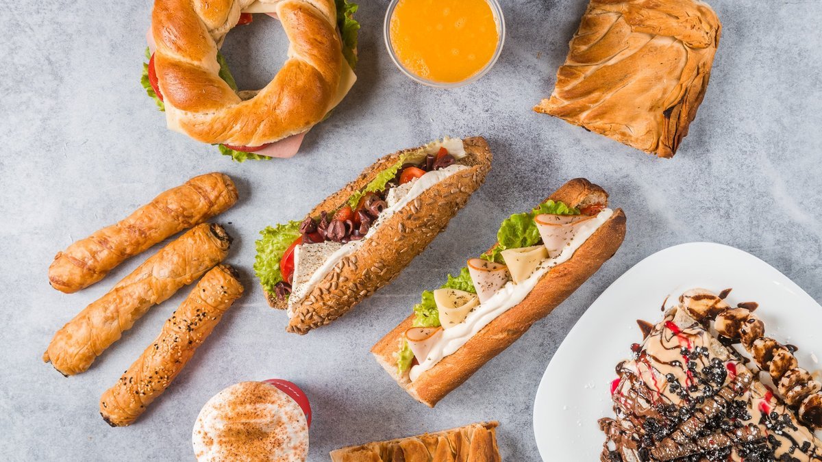 Image of Loi Crepa and Coffee