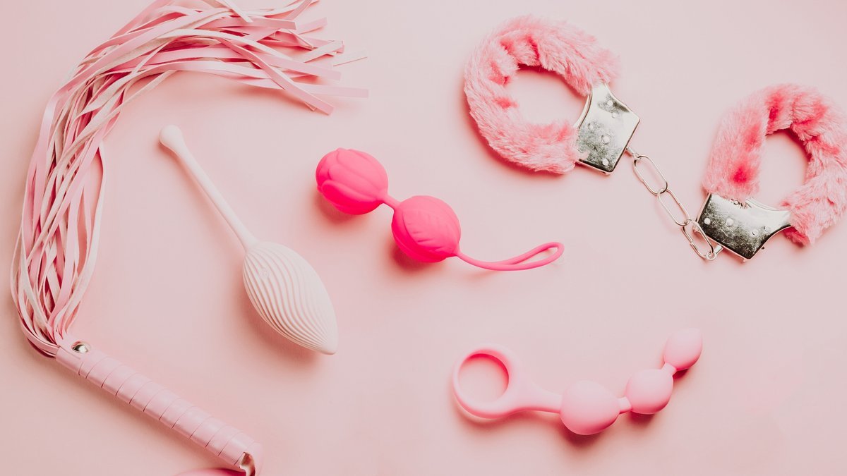 Katta kokrakli ajoyib ayol qattiq sikishni yaxshi koradi