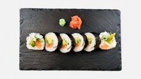 Objednať Sushi dúha s avokádom