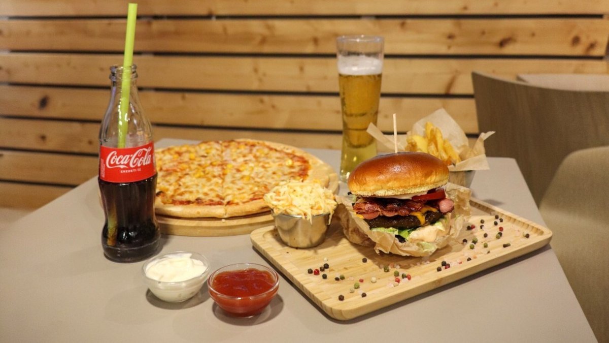 Image of Center Pizza & Burger
