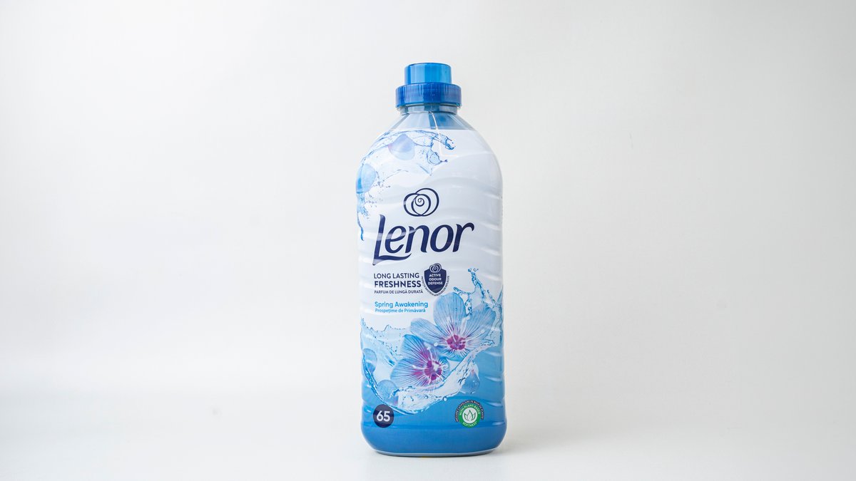 Lenor Zbutës për Rroba Awakening 1625ml