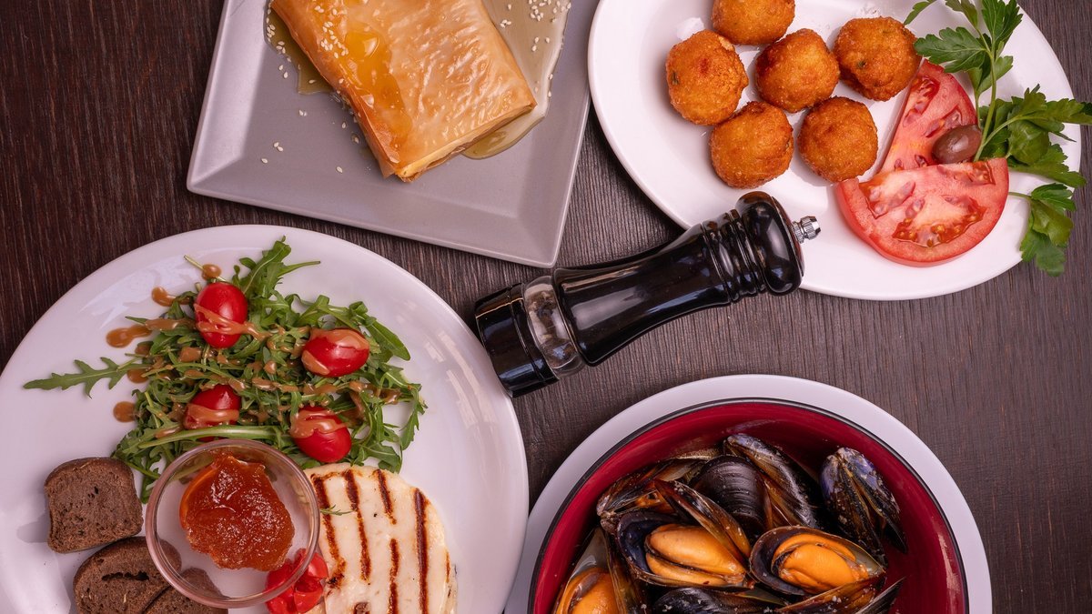 Image of Captain Cook Nafpaktos