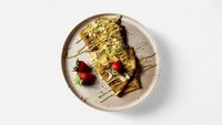 Objednať Domáce palacinky 2 ks Pistácia, biela čokoláda, mandle