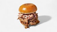 Objednať 170g Pulled pork burger, BBQ omáčka, cheddar, coleslaw (A1, A3,