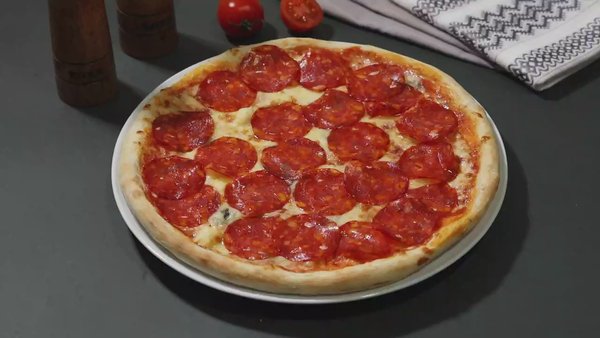 Pizza Quattro Formaggi & Pepperoni