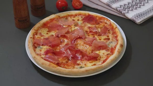 Pizza Gorgonzola Crudo