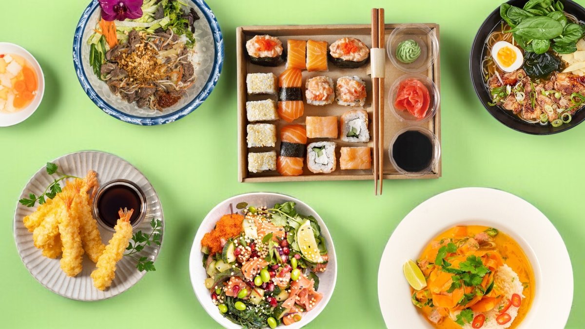 Image of Osaka running sushi