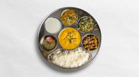 Objednať 44. Makalu Veg Thali