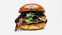 Objednať Classic bacon burger menu s hranolkami