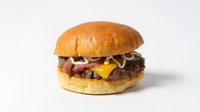 Objednať Hovädzí cheeseburger so slaninou