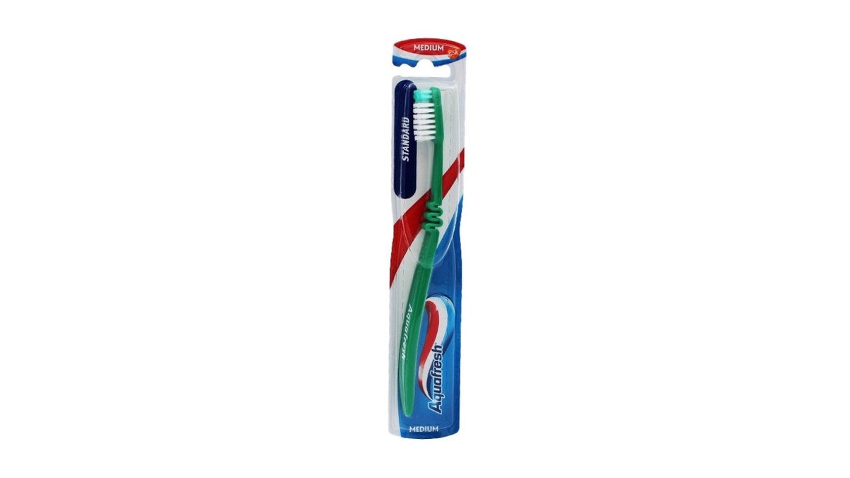 Зубная щетка Aquafresh Standard Medium