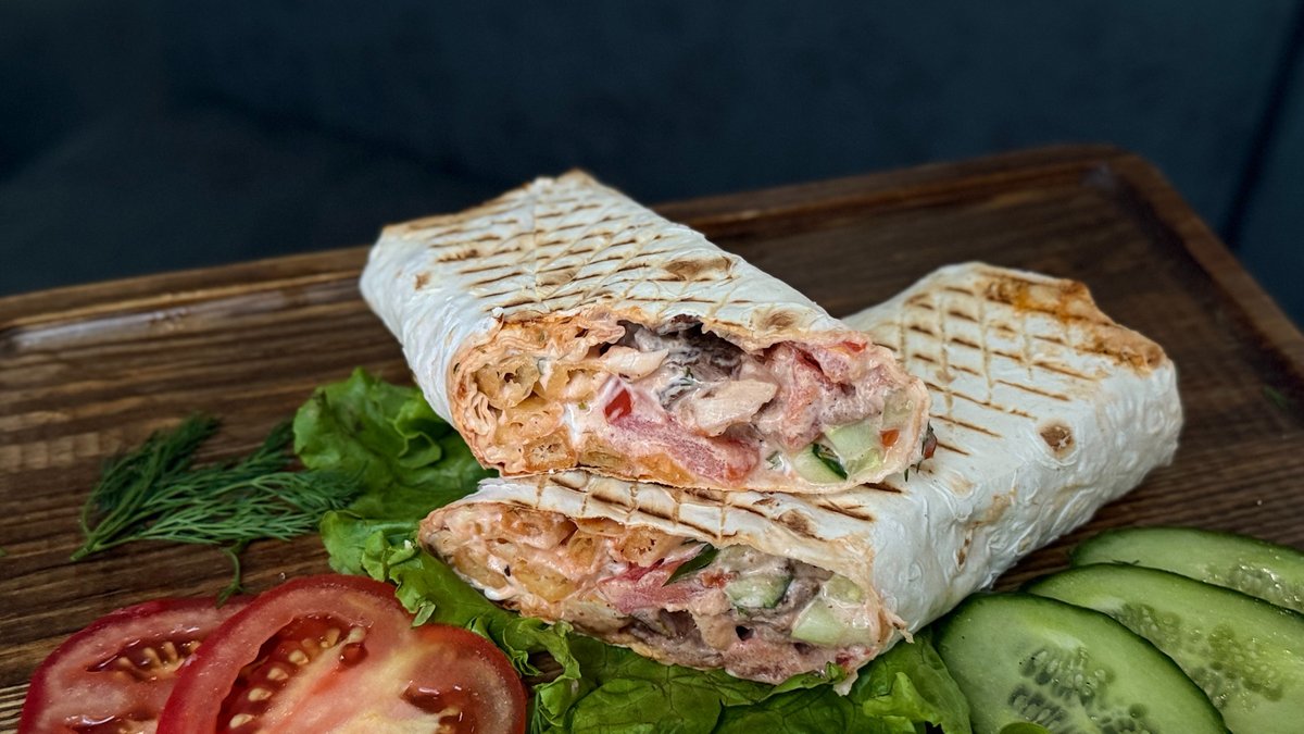 Говяжий донер в лаваше с сыром