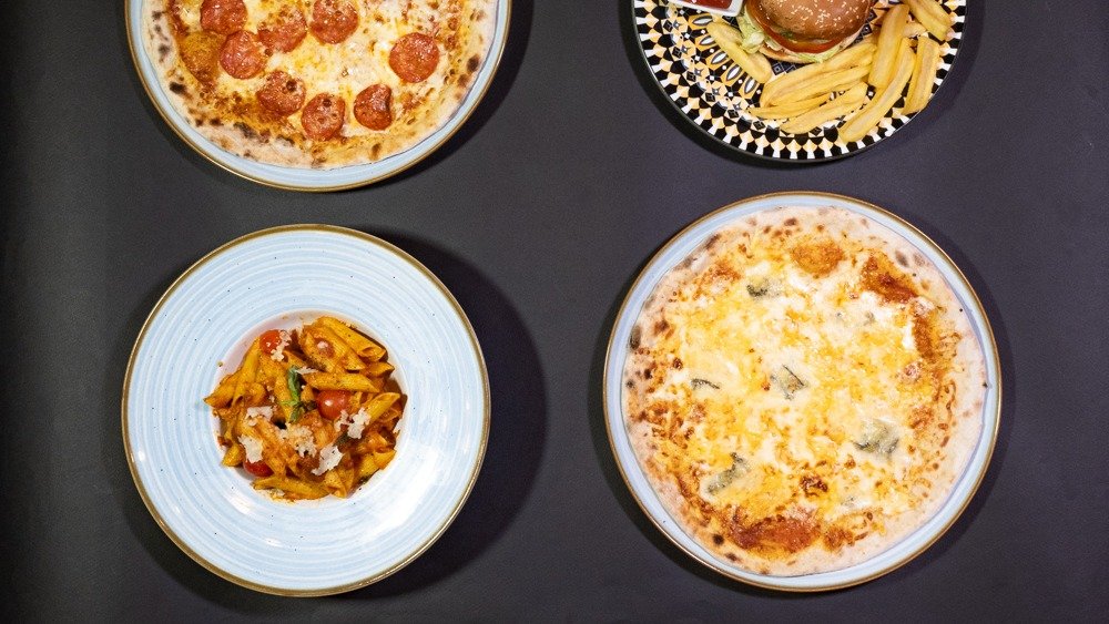 Image of Everest Steak House & Pizza