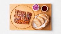 Objednať Bravčové rebrá ALFA - bbq omáčka