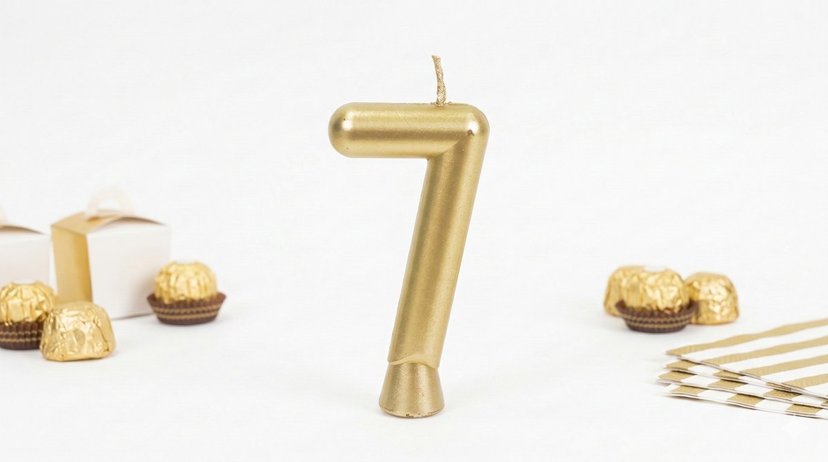 נר ספרה 7  |  זהב