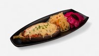 Objednať Plnený baklažan hovädzo-bravčovou zmesou, zapekané so syrom