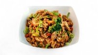 Objednať Smažená jazmínová ryža zo zeleninou, vajíčkom a kuracím mäsom – 450g/140g
