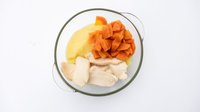 Objednať Detské Menu: Kuracie sous-vide prsia, dusená mrkva a zemiaková kaša