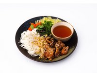 Objednať Bun—cha (rýžové nudle s vepřovým)