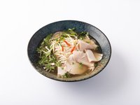 Objednať Pho—ga (tradiční vietnamská polévka)