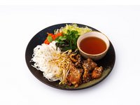 Objednať Bun—cha (rýžové nudle s vepřovým)
