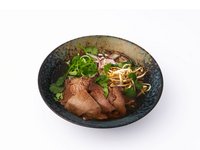 Objednať Pho—bo (tradiční vietnamská polévka)