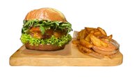 Objednať Green vegetarian burger + hranolky a dip