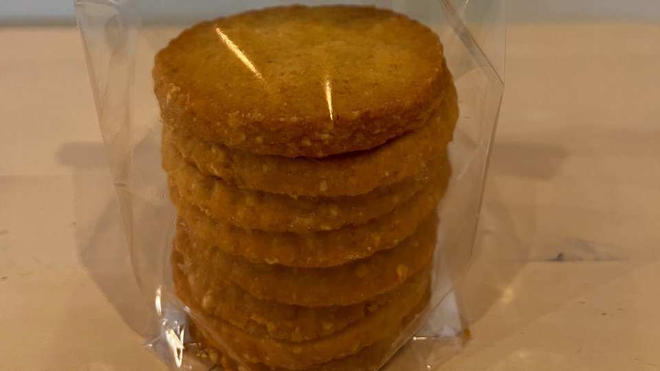 Biscuit White Chocolate and Hazelnut