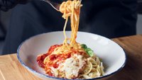 Objednať Spaghetti con pomodoro San Marzano