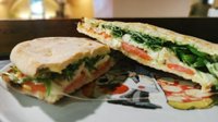 Objednať POLLO Pizza Sandwich + hranolky a mayo
