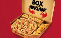 Hozzáadás a kosárhoz Box Nekünk - bármelyik közepes pizzával (31 cm)