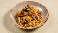 Objednať Spaghetti aglio olio se slaninou a chilli papričkami