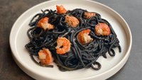 Objednať Spaghetti nero di sepia s krevetami