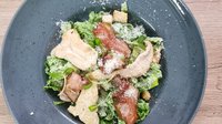 Objednať Caesar salát / Caesar salad