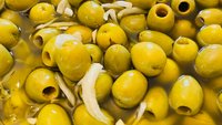 Objednať Nakládané olivy Gordal s cibulí a česnekem v olivovém oleji