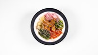 Objednať sushi bowl s fritovaným tofu + maková vegan majonéza