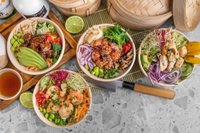 Objednať 2.  POKÉ BOWL BBQ KURACIE