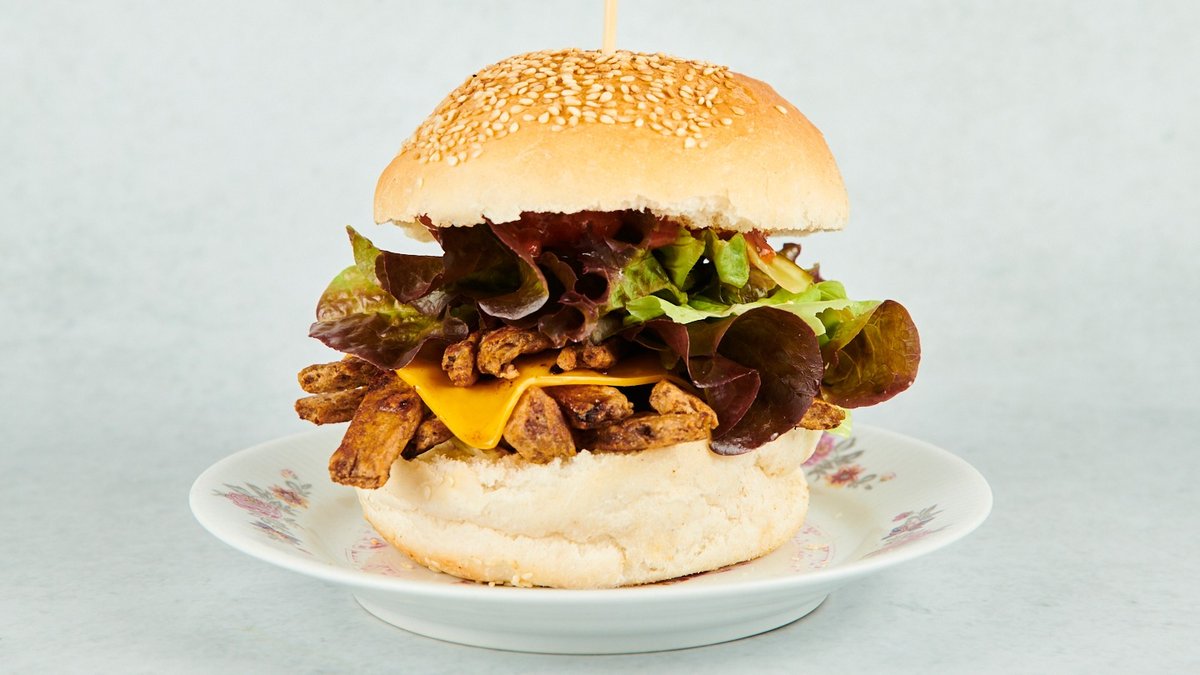 Vegan Pulled Pork Burger