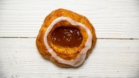Objednať Danish pastry with apricot marmelade