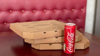 Objednať Pizza salame + coca cola 0,33 l zdarma