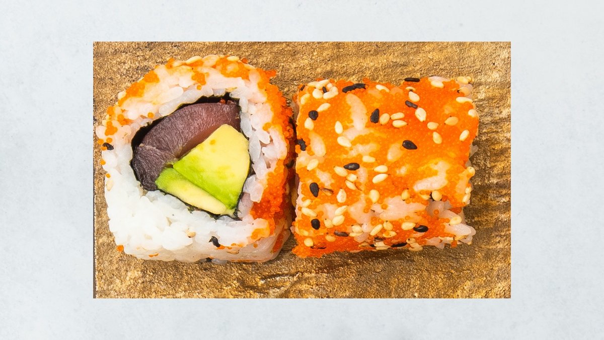 Maguro Inside Out Roll